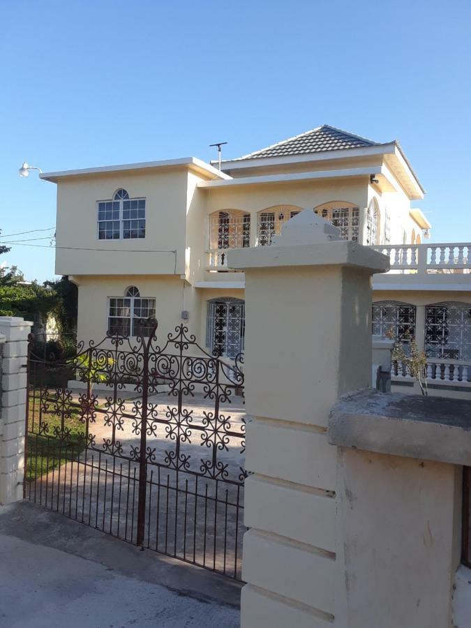 Barrianna Villa 몬테고 베이 외부 사진